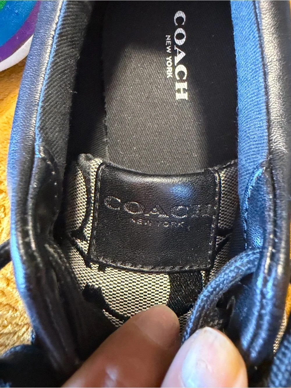 Coach women ' Navy Signature C Sneaker